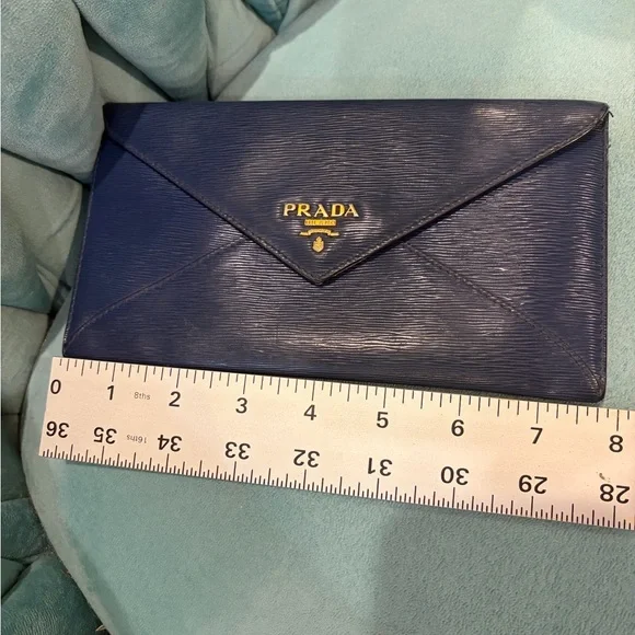 Prada Envelope Wallet in Blue Leather Flawed Gem 💎 - Picture 16 of 17